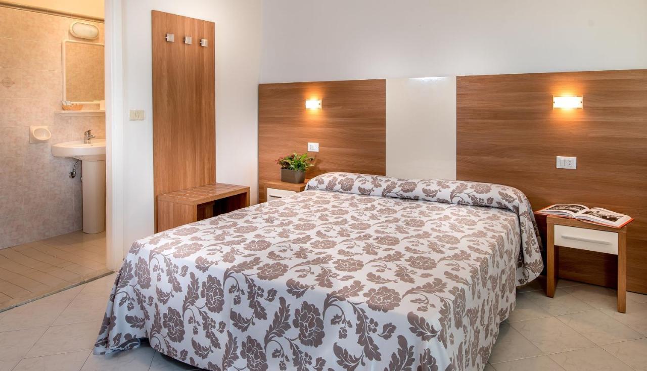 Hotel Vallechiara Lido Di Savio Ngoại thất bức ảnh