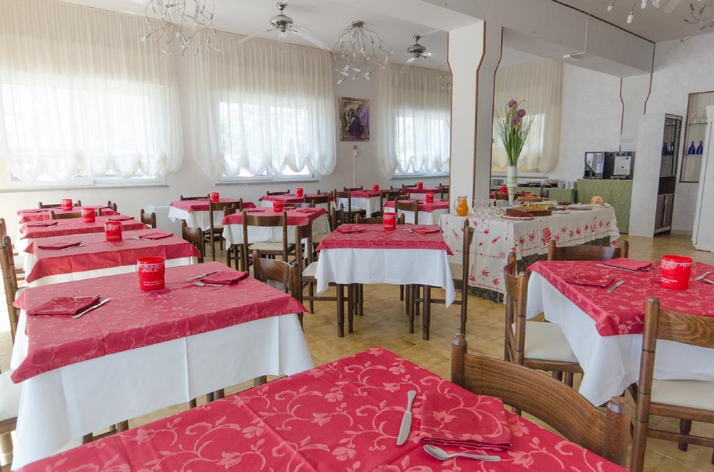 Hotel Vallechiara Lido Di Savio Ngoại thất bức ảnh