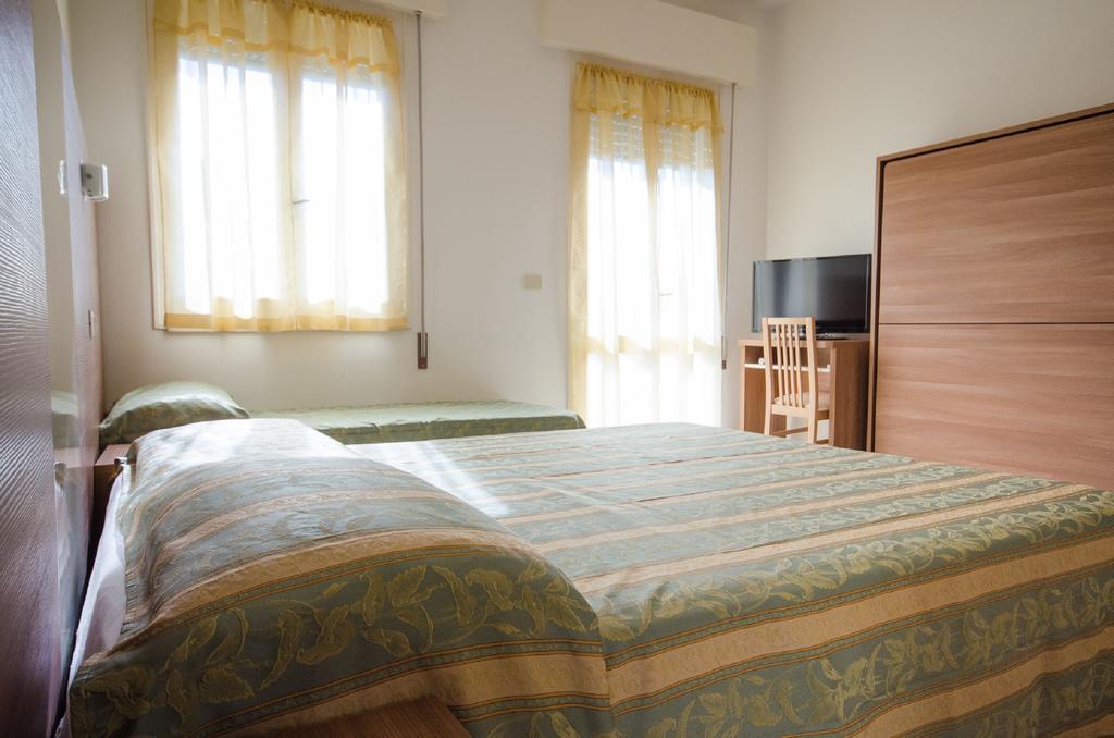 Hotel Vallechiara Lido Di Savio Ngoại thất bức ảnh