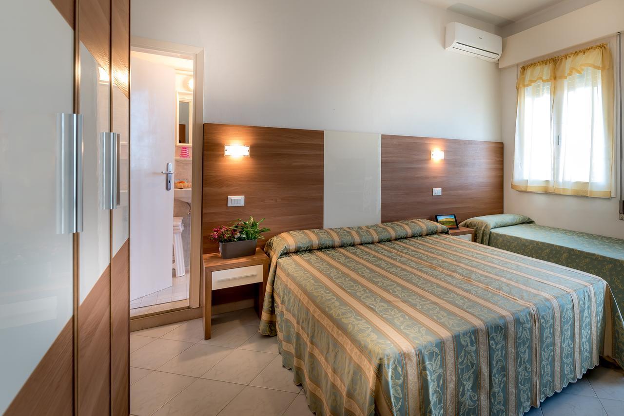 Hotel Vallechiara Lido Di Savio Ngoại thất bức ảnh