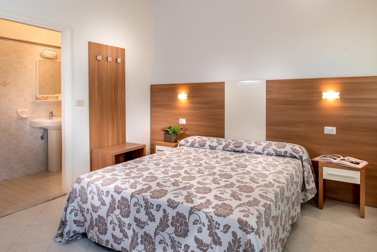 Hotel Vallechiara Lido Di Savio Ngoại thất bức ảnh