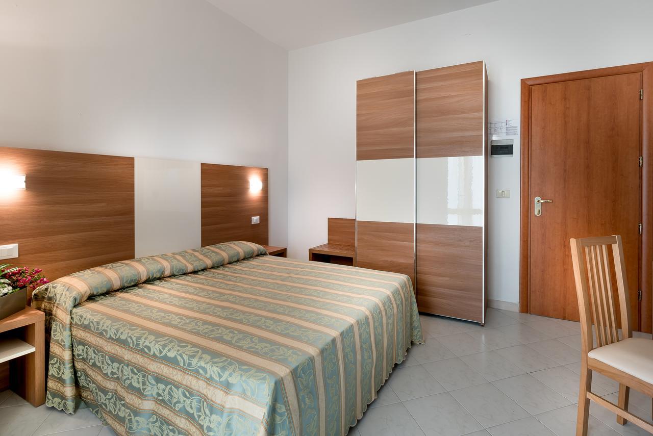 Hotel Vallechiara Lido Di Savio Ngoại thất bức ảnh