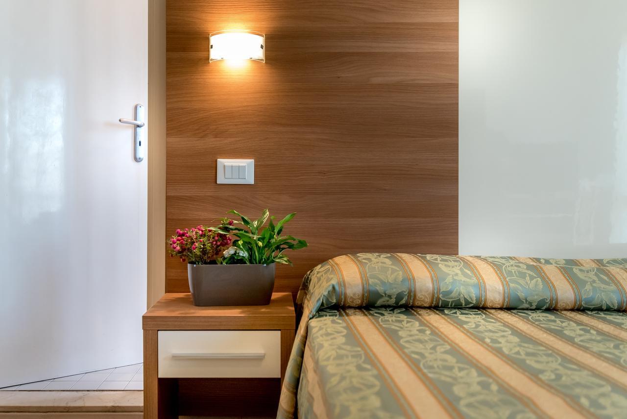 Hotel Vallechiara Lido Di Savio Ngoại thất bức ảnh