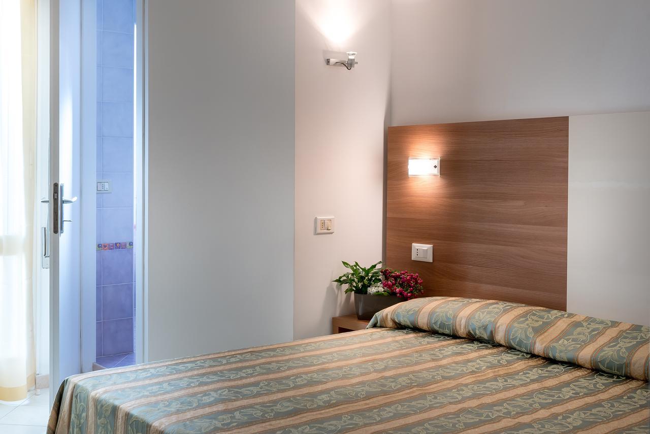 Hotel Vallechiara Lido Di Savio Ngoại thất bức ảnh