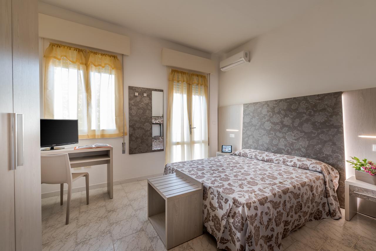Hotel Vallechiara Lido Di Savio Ngoại thất bức ảnh