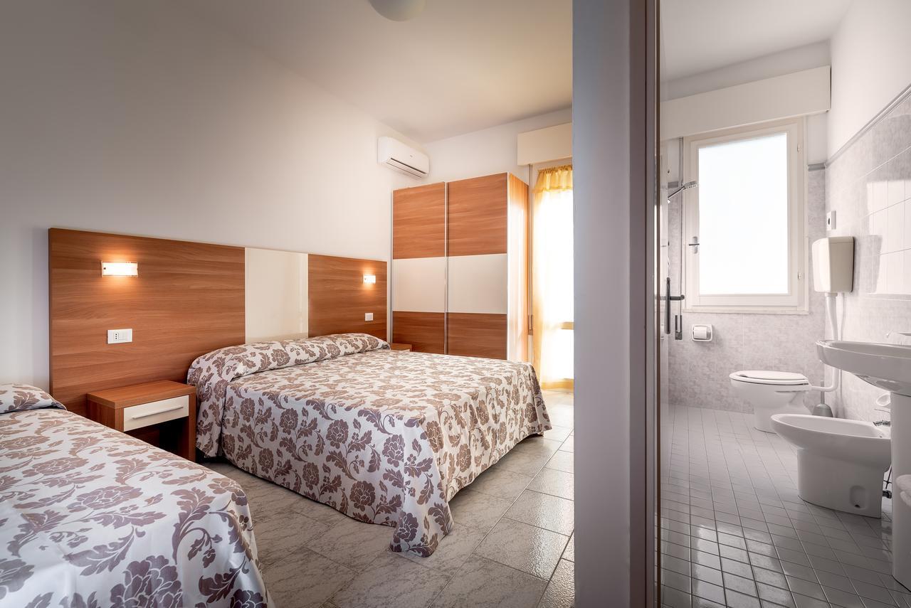 Hotel Vallechiara Lido Di Savio Ngoại thất bức ảnh