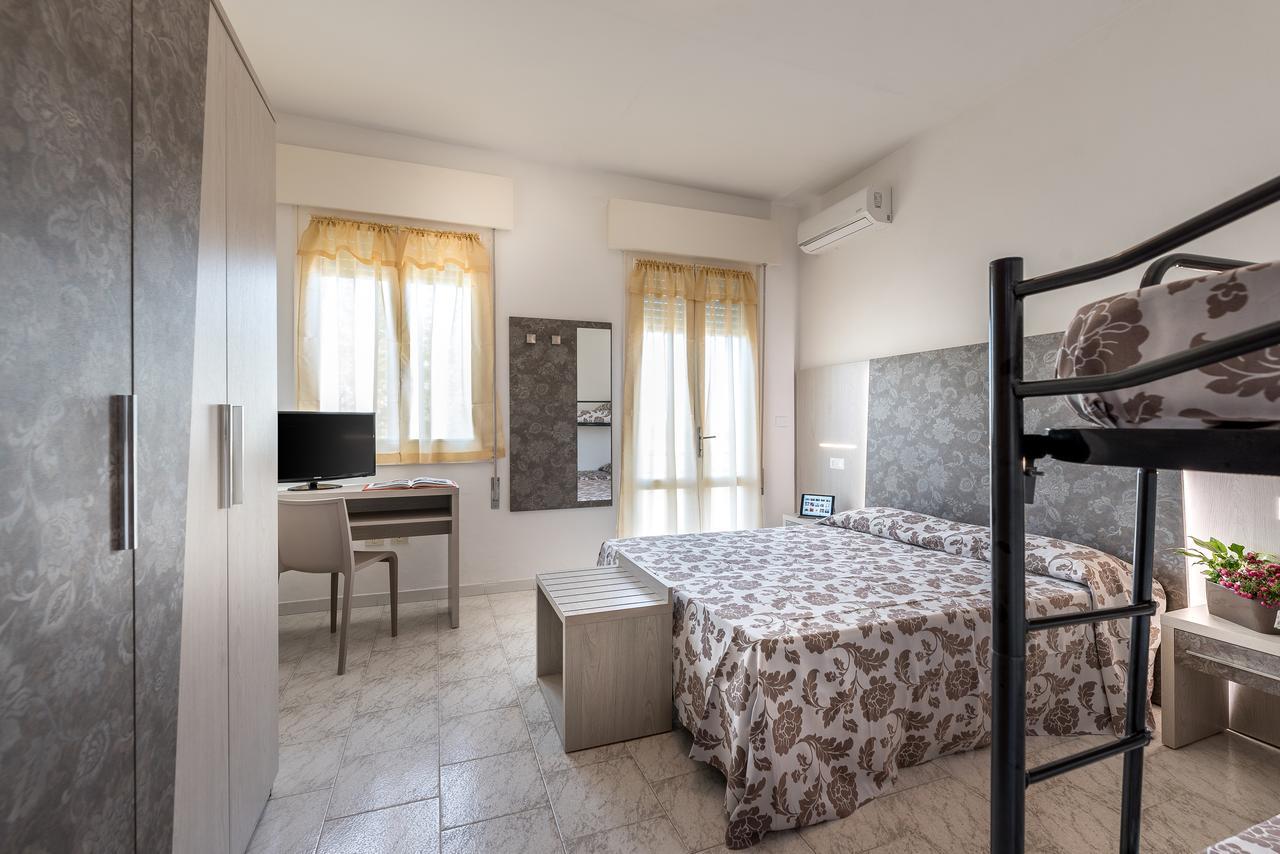Hotel Vallechiara Lido Di Savio Ngoại thất bức ảnh