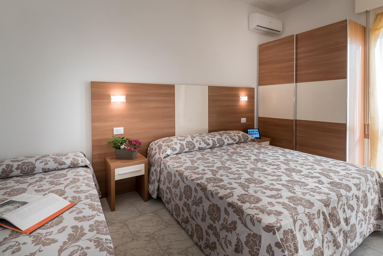 Hotel Vallechiara Lido Di Savio Ngoại thất bức ảnh