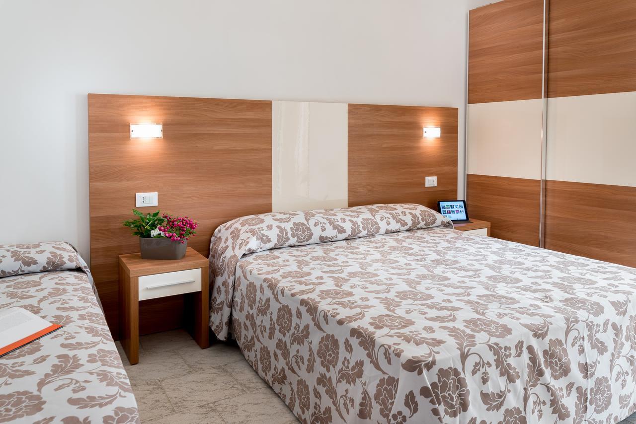 Hotel Vallechiara Lido Di Savio Ngoại thất bức ảnh