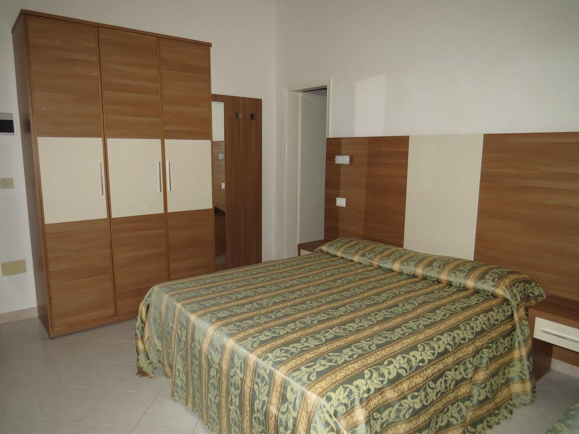 Hotel Vallechiara Lido Di Savio Ngoại thất bức ảnh