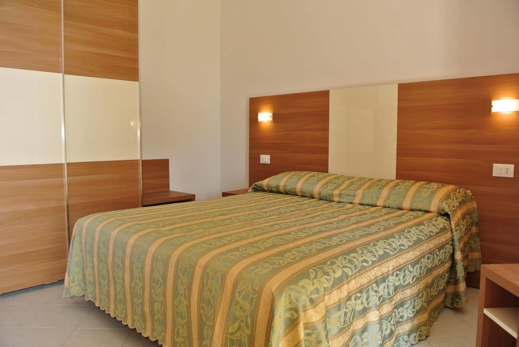 Hotel Vallechiara Lido Di Savio Ngoại thất bức ảnh